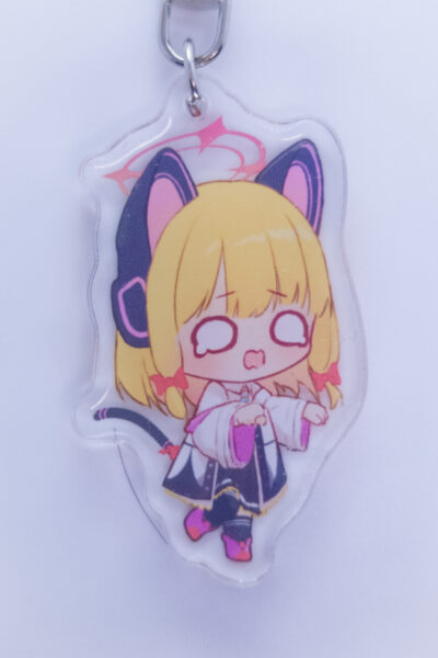 hover-momoi-charm